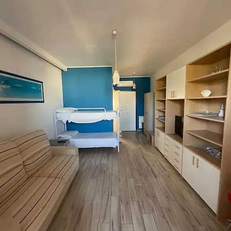 Melo's アパート *